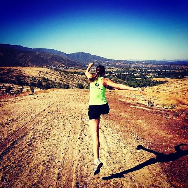 Tag a running buddy to be entered to win two entries to the Temecula Half Marathon & 5K - sponsored by Soul Insole on November 12th - winner announced next week! #temeculahalf #sandyfeet