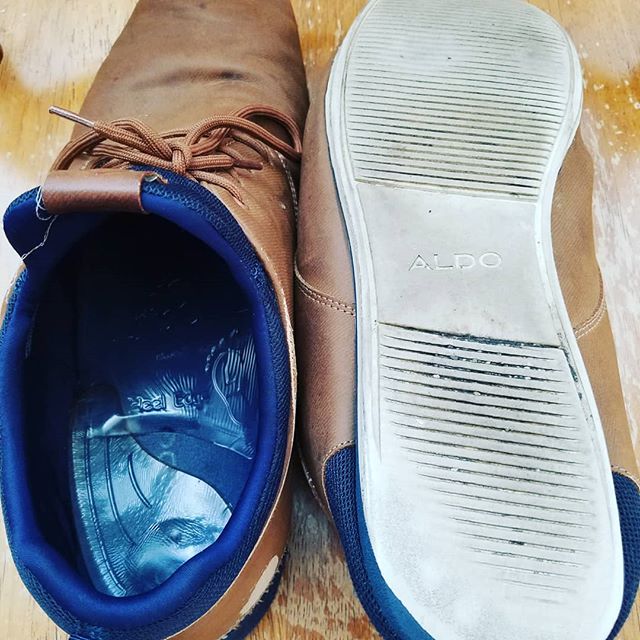 Do you see how the outer corner of the heel